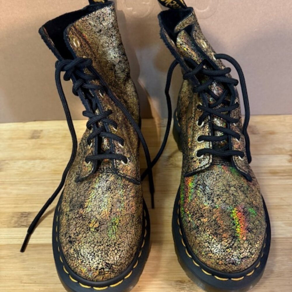 Dr. Martens Cracked Gold 1460 Pascal Lace-Up Boots - NWOT - Picture 2 of 16